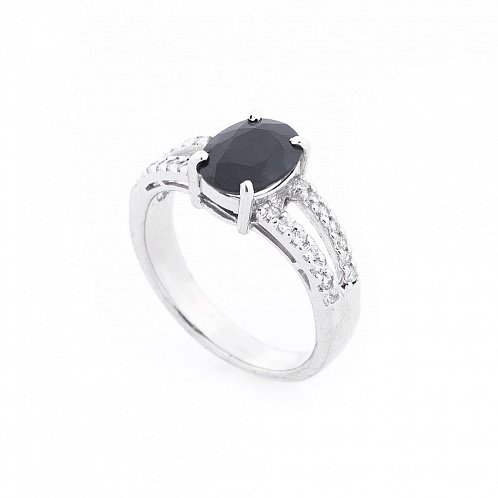 Серебряное кольцо (черный сапфир фианиты) от ювелирного магазина Оникс