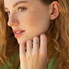 Золотое кольцо "Клевер" с бриллиантом 235301121 от ювелирного магазина Оникс - 1
