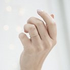 Золотое кольцо с фианитами (минимализм) к05392 от ювелирного магазина Оникс - 2