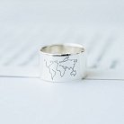 Серебряное кольцо с гравировкой "Карта мира" 112143м от ювелирного магазина Оникс - 2