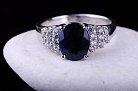 Женское кольцо с синим сапфиром (фианиты) 111454 от ювелирного магазина Оникс - 2