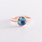 Золотое кольцо с голубым фианитом к06757 от ювелирного магазина Оникс