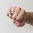 Мужское кольцо - печатка c эмалью и шпинелью ZANCAN EXA017MR от ювелирного магазина Оникс - 1