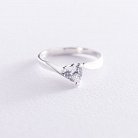 Серебряное помолвочное кольцо "Фианит в форме сердца" 111938 от ювелирного магазина Оникс